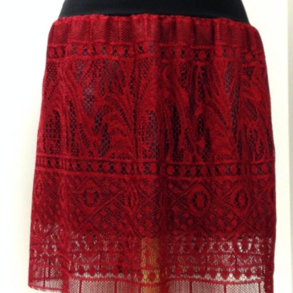 Red Black Lace Skirt with Slimming Yolk at Waist S - Picture 6 of 6